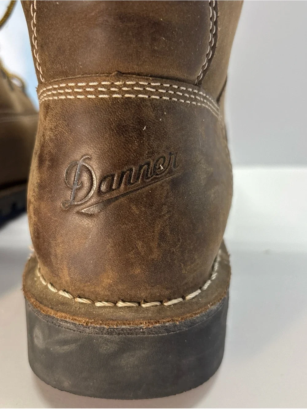 Danner Gritstone men’s 8” size 9 Brown Suede Work Boot with Vibram ASTM F2892-11